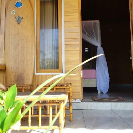 Friend House Stay & Surf Airsatang Bagian luar foto