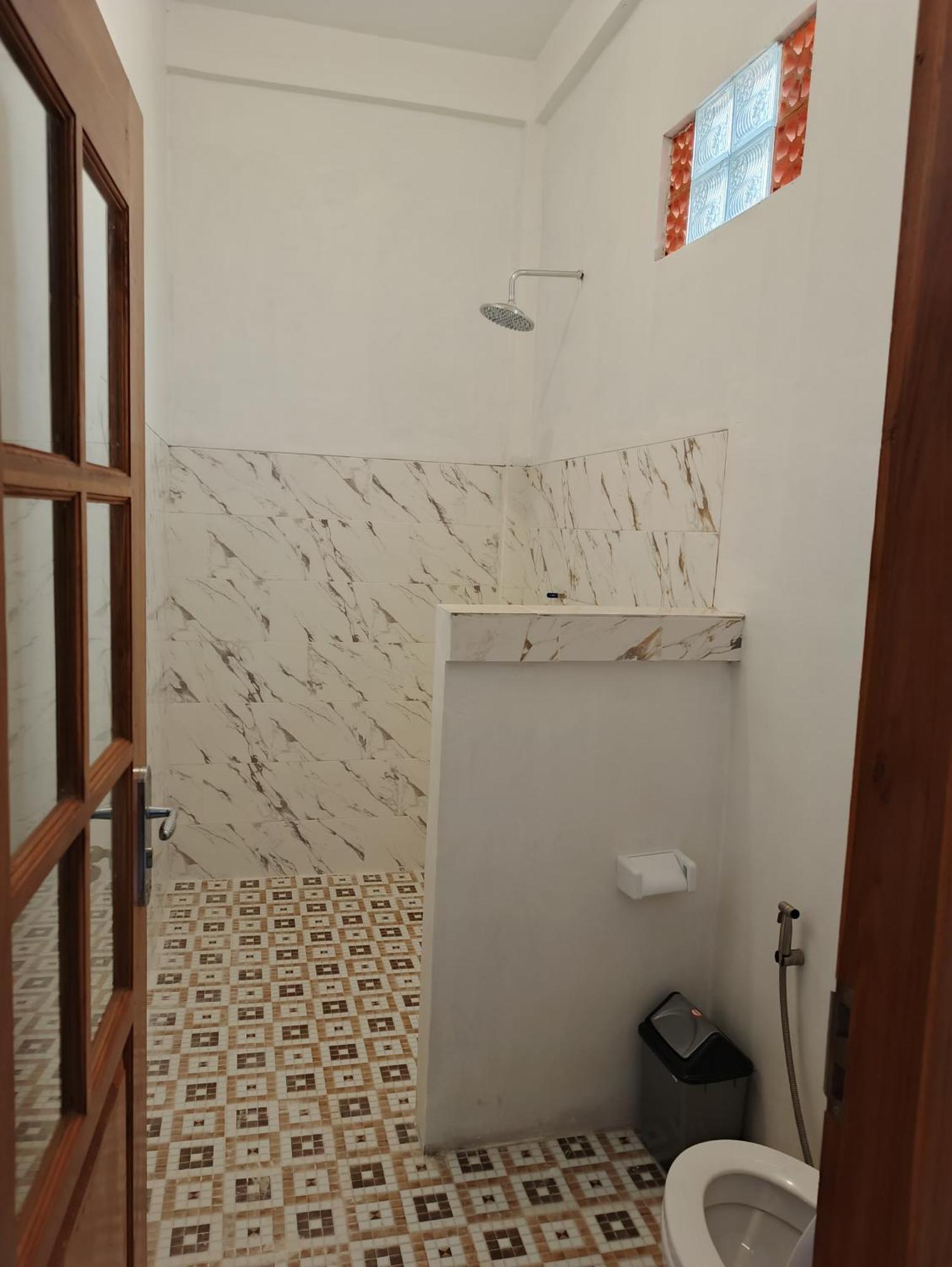 Friend House Stay & Surf Airsatang Bagian luar foto