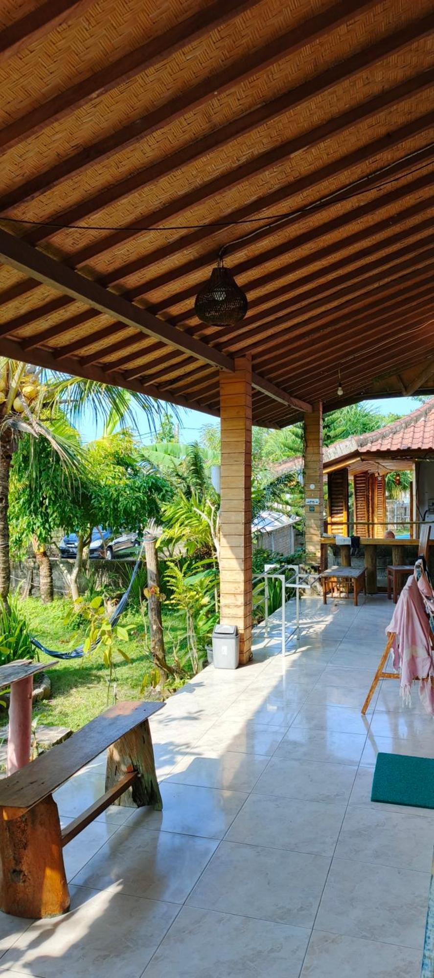 Friend House Stay & Surf Airsatang Bagian luar foto