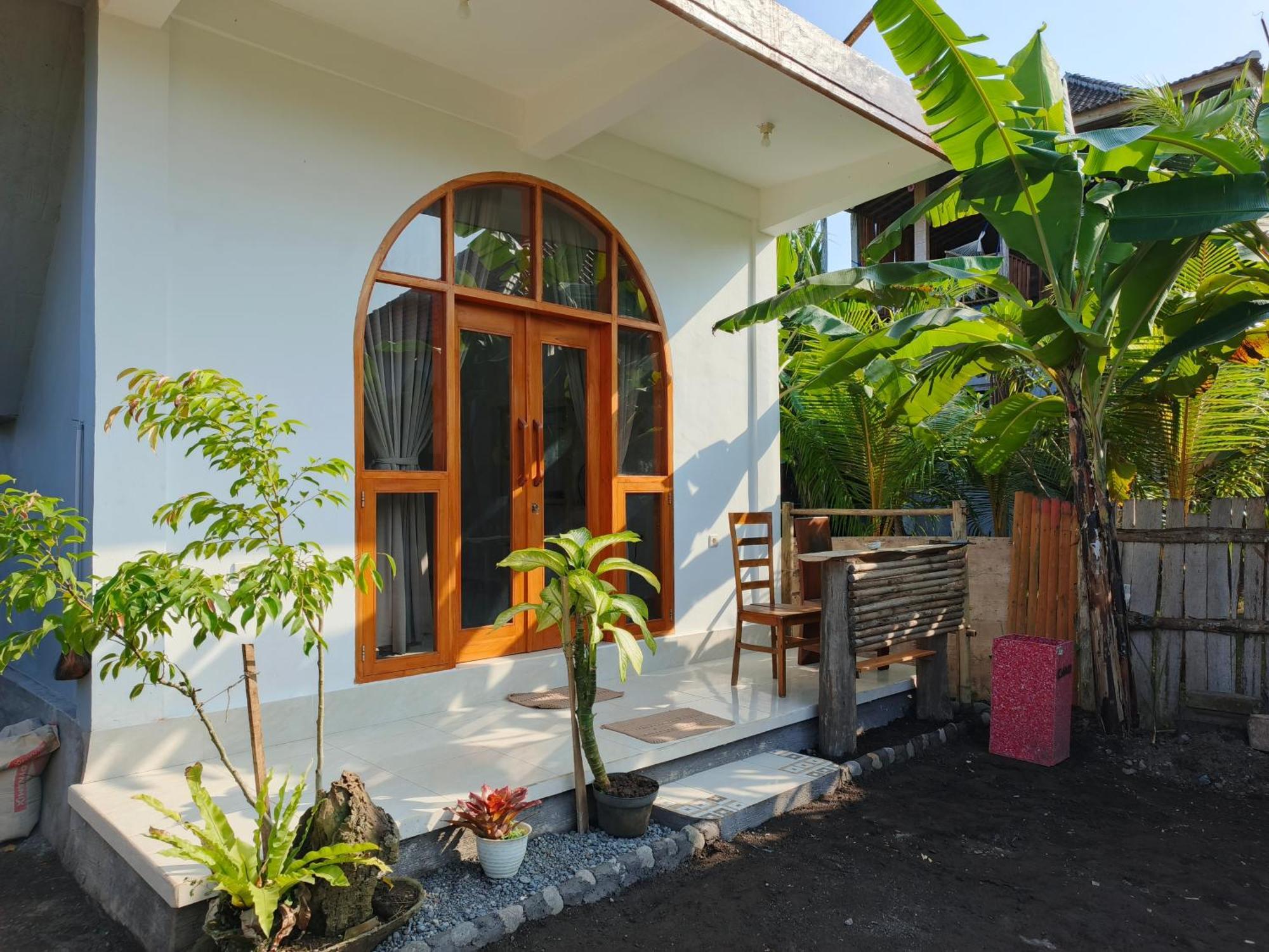 Friend House Stay & Surf Airsatang Bagian luar foto