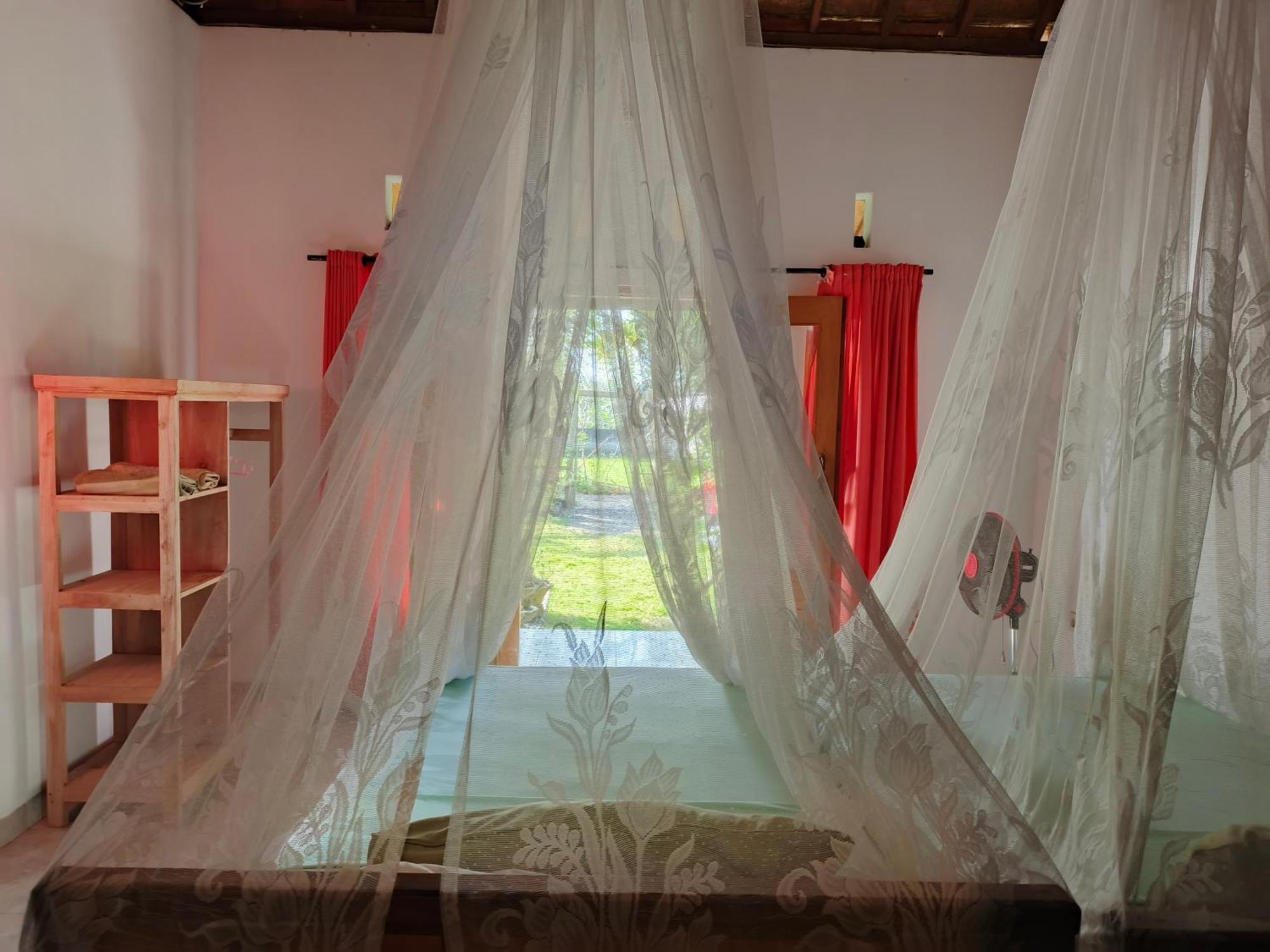 Friend House Stay & Surf Airsatang Bagian luar foto
