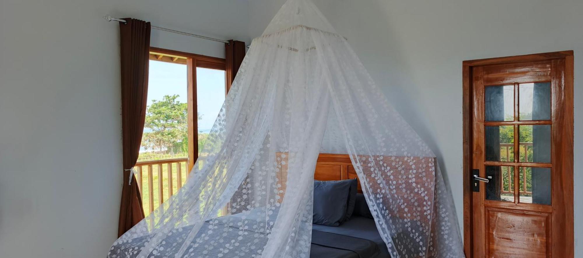 Friend House Stay & Surf Airsatang Bagian luar foto