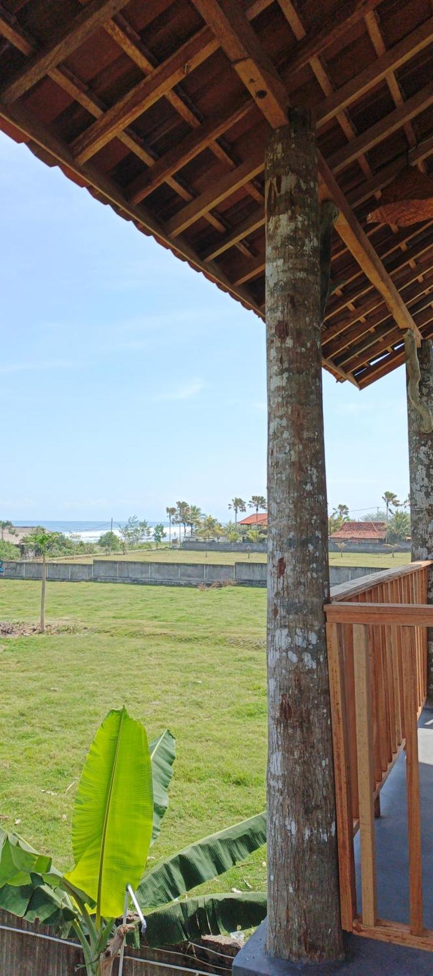 Friend House Stay & Surf Airsatang Bagian luar foto