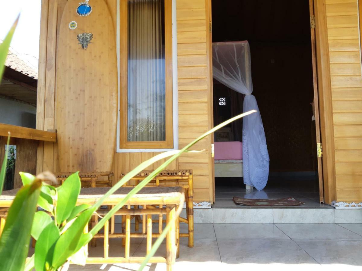 Friend House Stay & Surf Airsatang Bagian luar foto