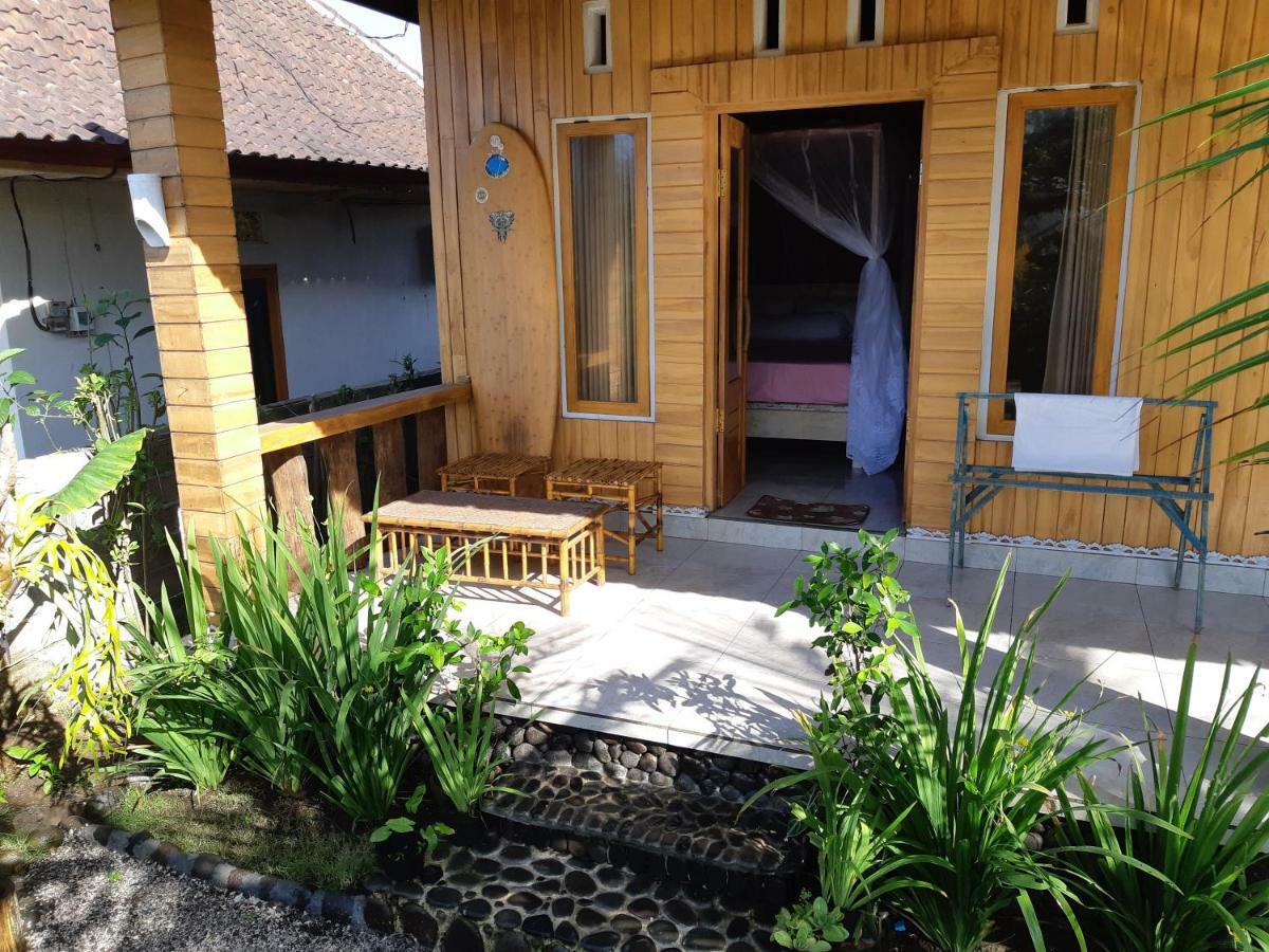 Friend House Stay & Surf Airsatang Bagian luar foto