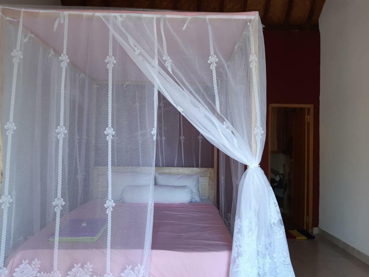Friend House Stay & Surf Airsatang Bagian luar foto