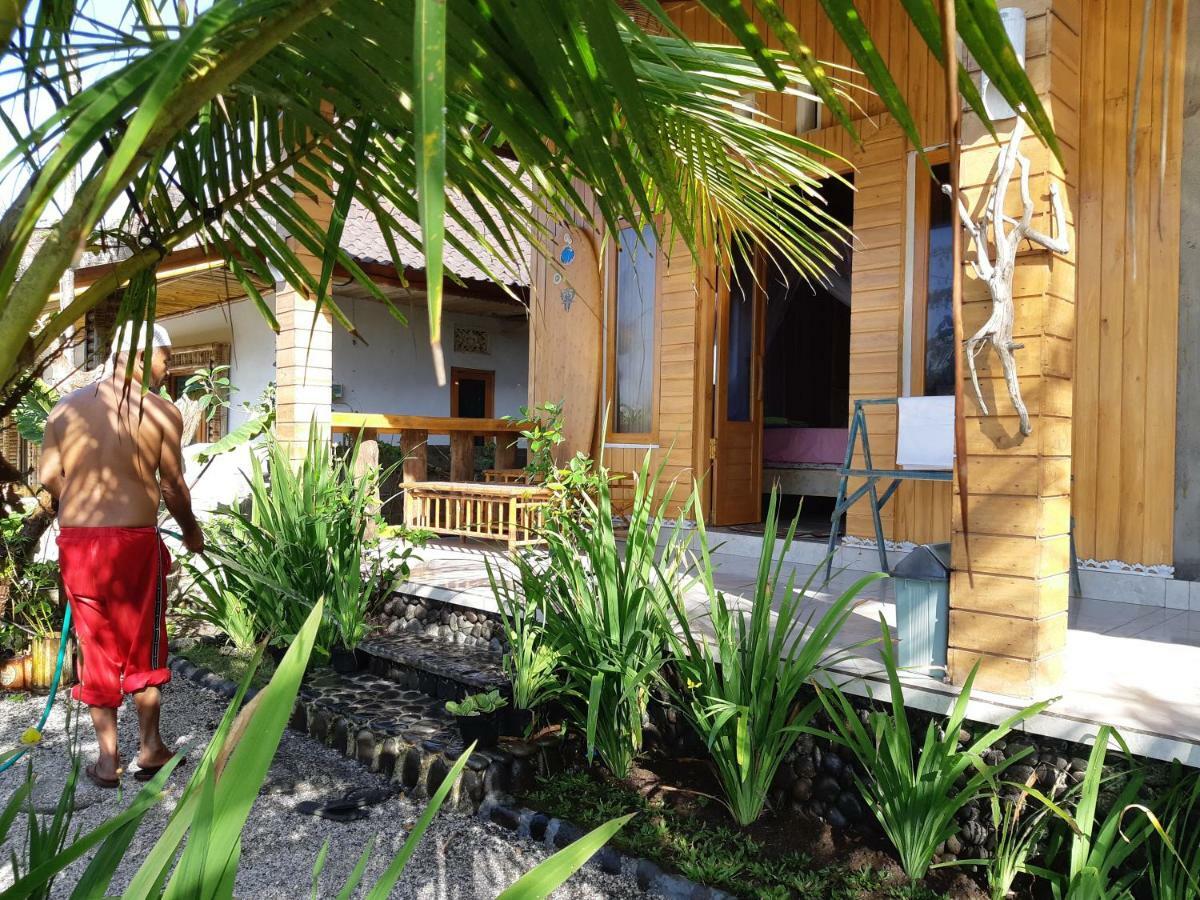 Friend House Stay & Surf Airsatang Bagian luar foto