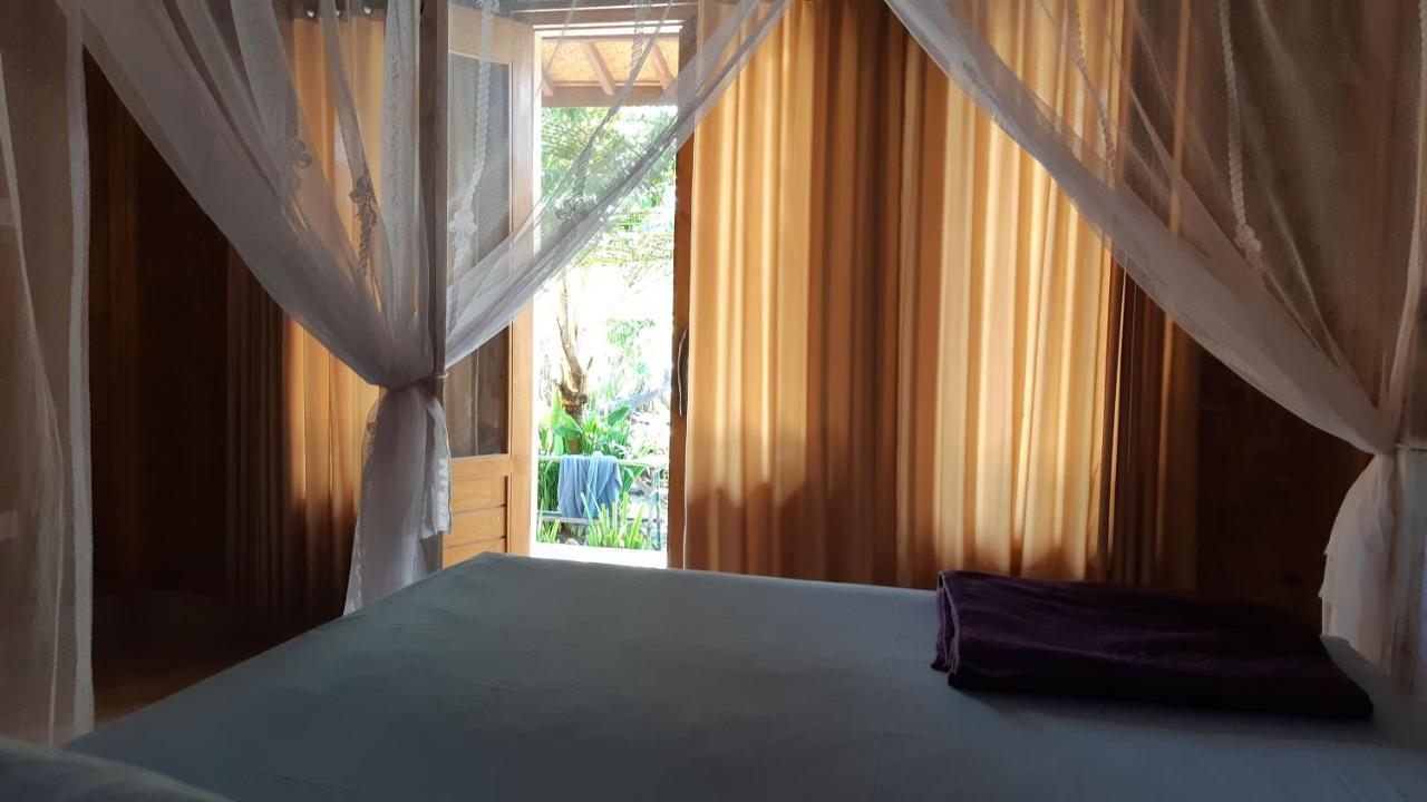 Friend House Stay & Surf Airsatang Bagian luar foto