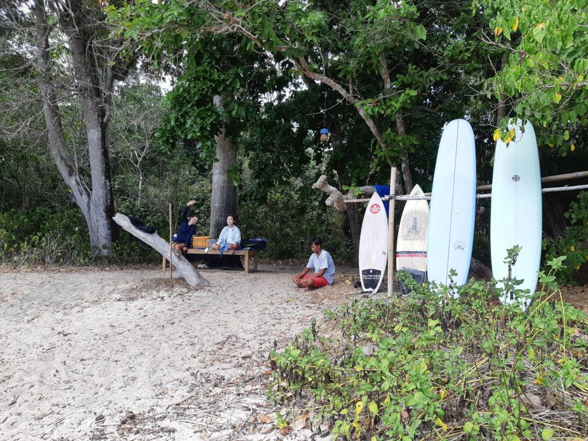 Friend House Stay & Surf Airsatang Bagian luar foto